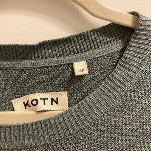 Kotn knit top